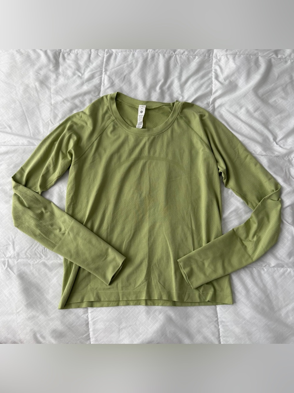 Lululemon Swiftly Tech Long Sleeve Shirt 2.0 Race Length 10 Edamame Green Run